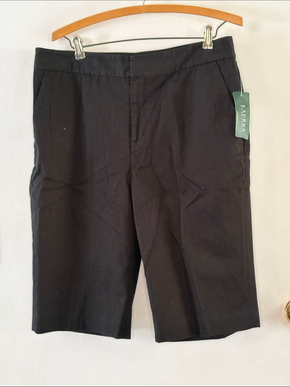 Lauren Ralph Lauren black flat front Bermuda shorts Size 8